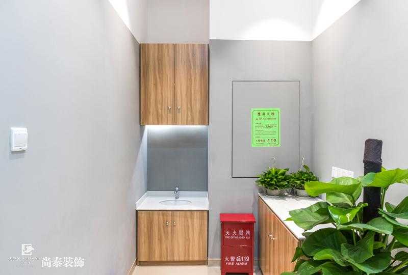 教育培訓機構洗手間裝修實景圖